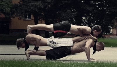 平板支撑核心训练_平板支撑花式玩法_健身椅支撑怎么做