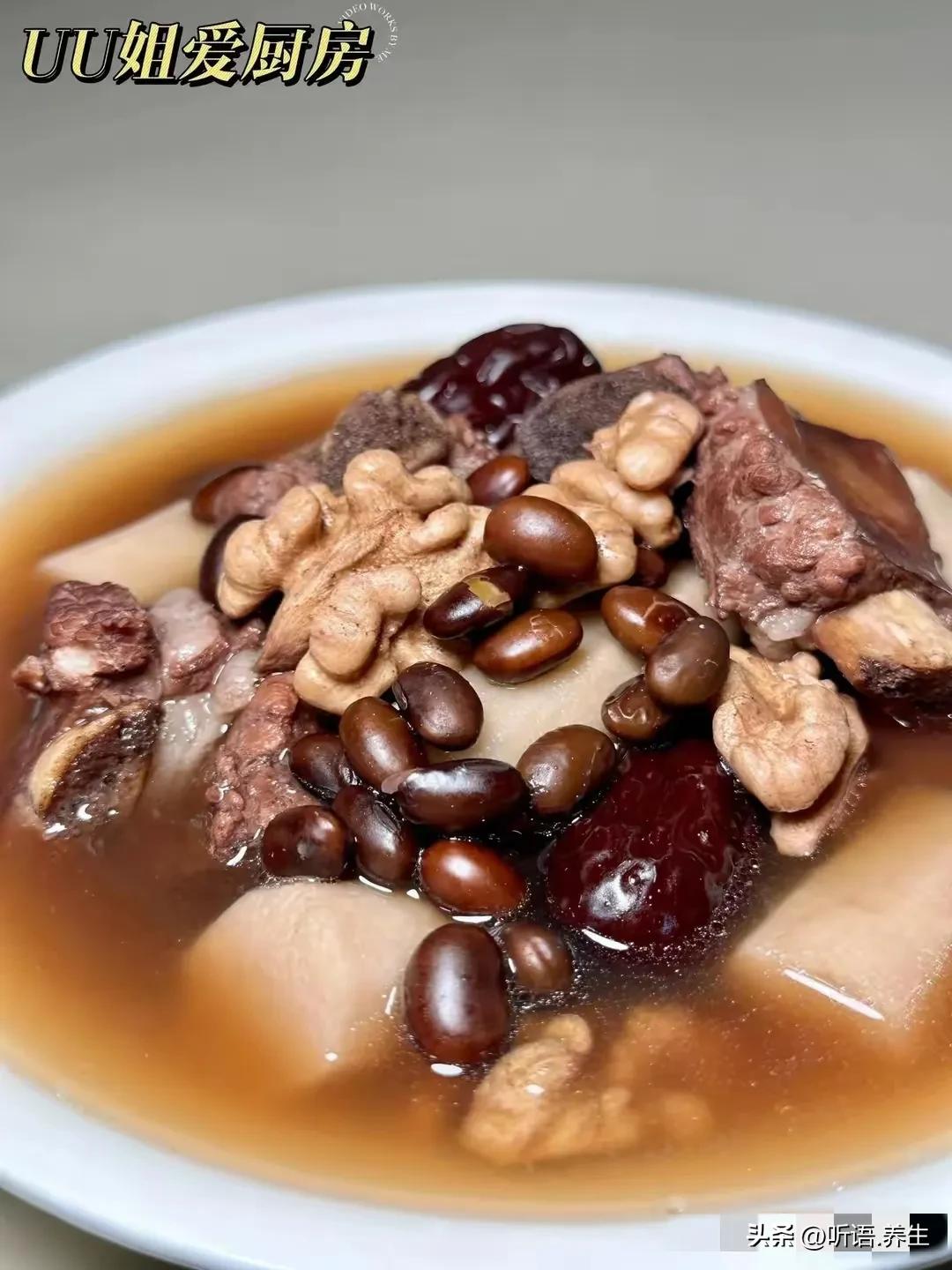 黑豆养生食谱_黑豆滋补粥汤做法_每天喝黑米粥会胖吗