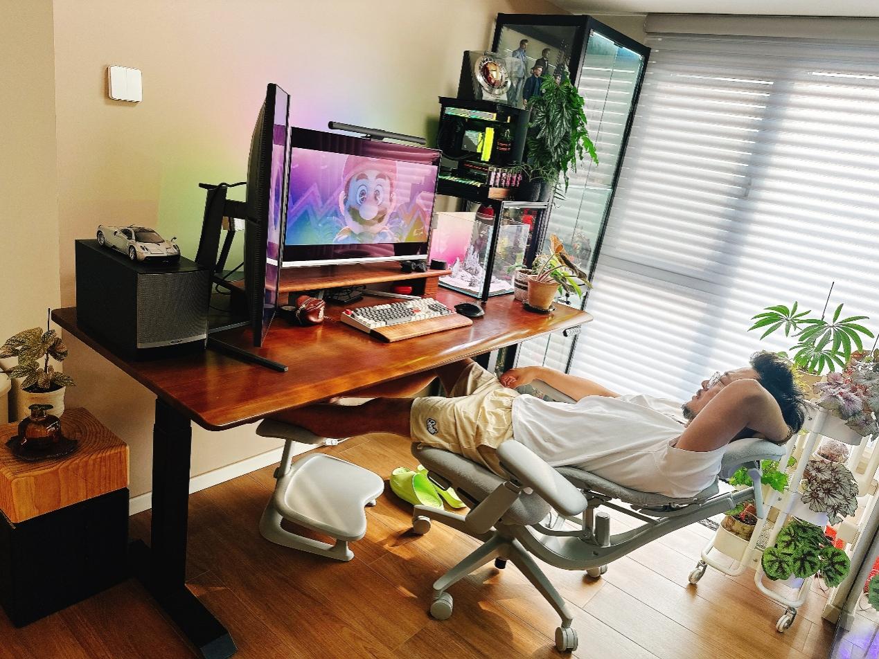 清闲动态人机工学椅_人体工学椅动态支撑黑科技_最新上下摇晃的健身椅