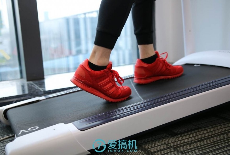 城市中的跃动者 小乔智能跑步机评测