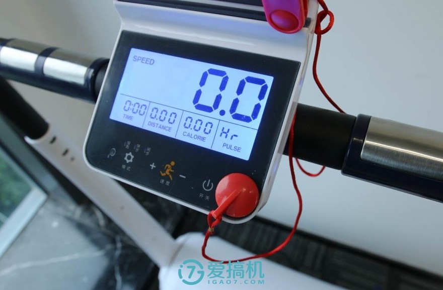 城市中的跃动者 小乔智能跑步机评测