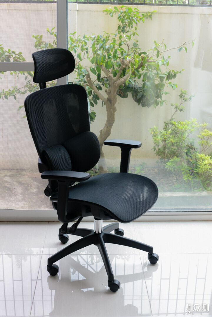新澳门天天免费谜语解法答案 夏草木人体工学椅Fit带来进阶的舒适护腰凉爽