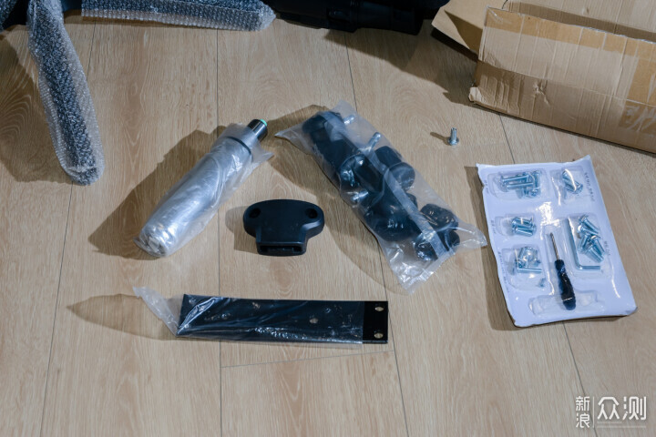 夏草木人体工学椅Fit带来进阶的舒适护腰凉爽_新浪众测