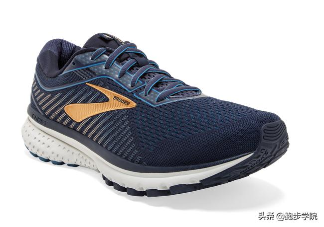 跑鞋透气性测试_夏季跑步鞋选择指南_什么牌子跑步机质量好