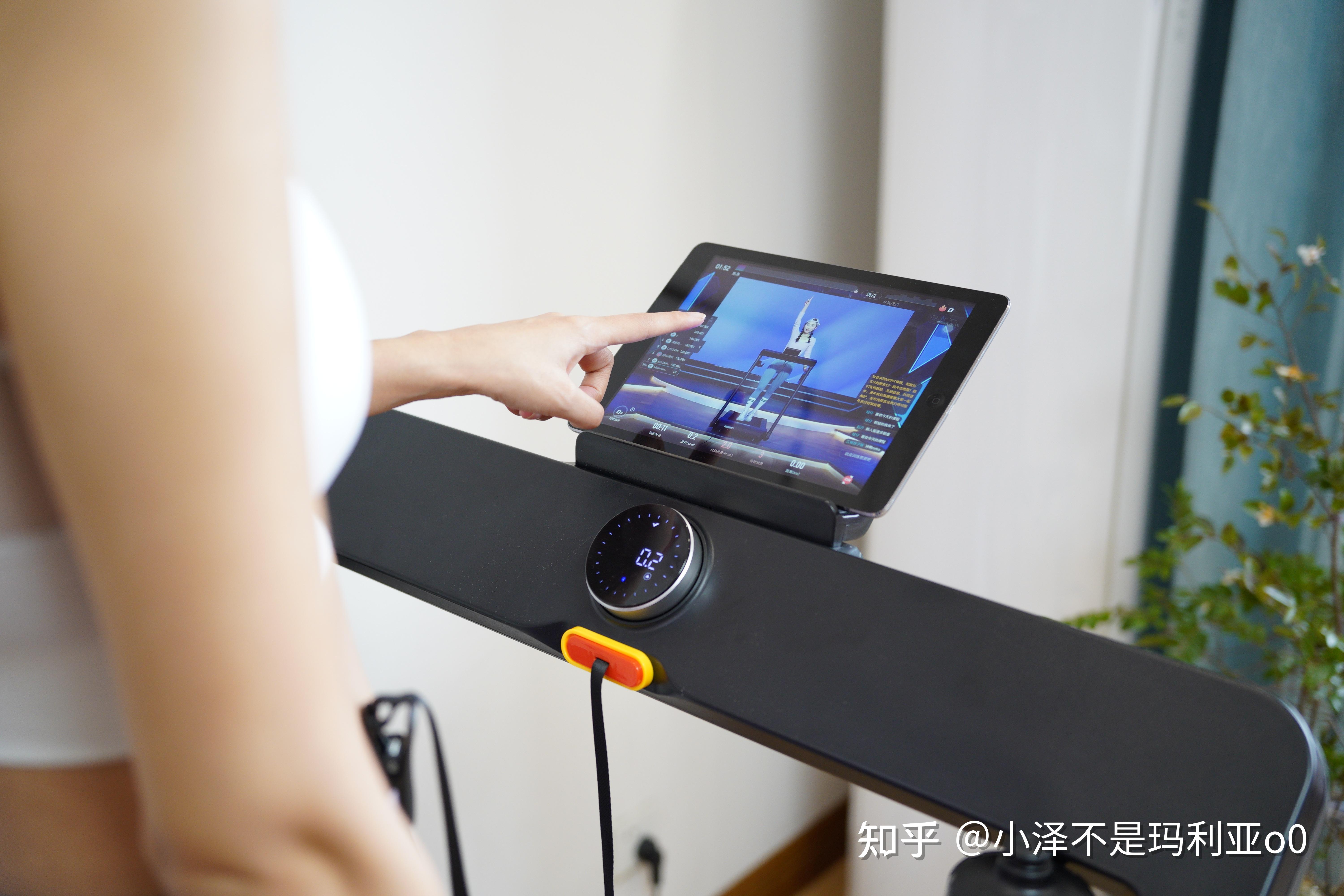 燃脂效率对比_跑步机什么牌子好家用跑步机质量排名_户外跑VS跑步机