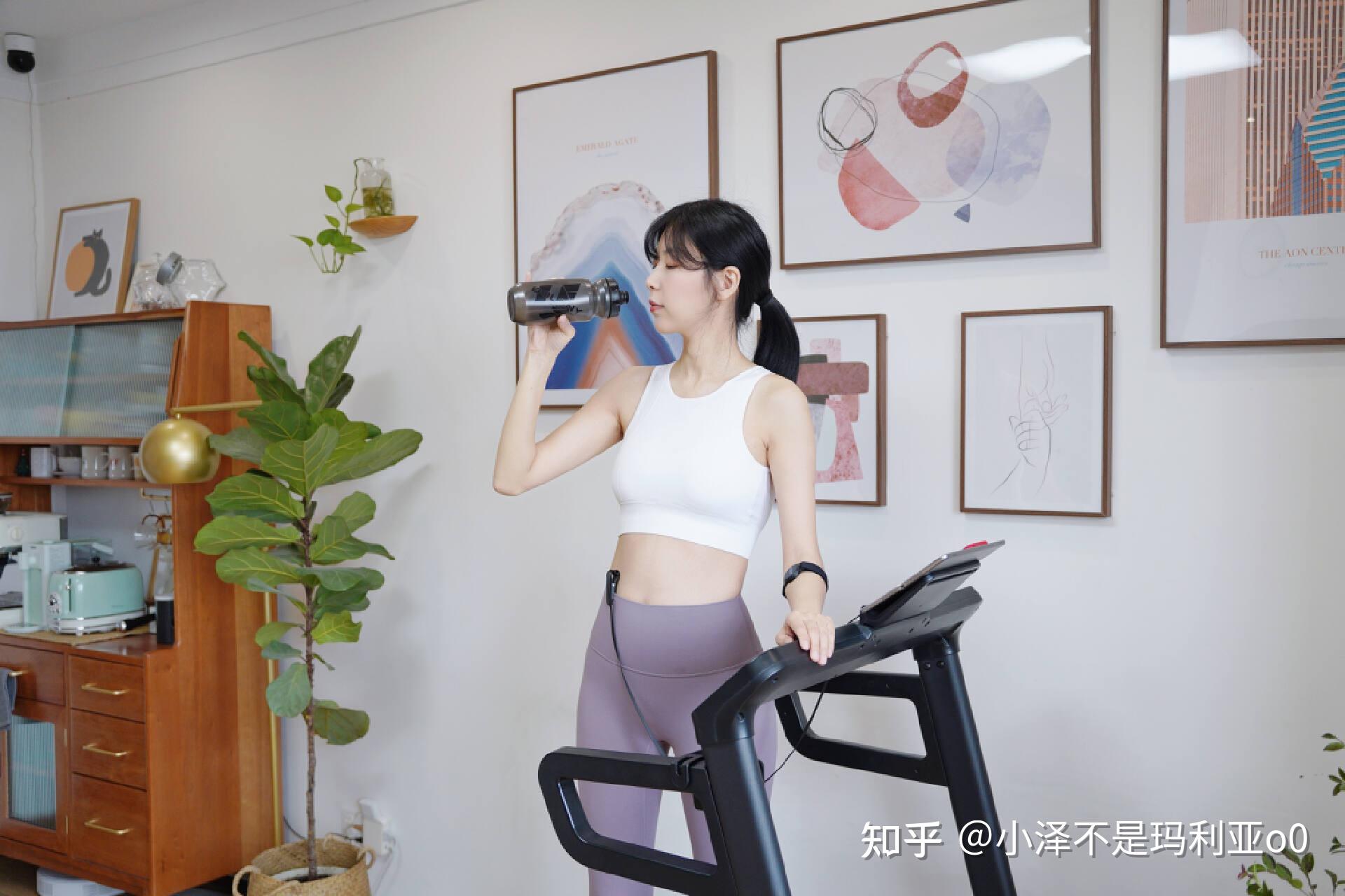 跑步机什么牌子好家用跑步机质量排名_燃脂效率对比_户外跑VS跑步机