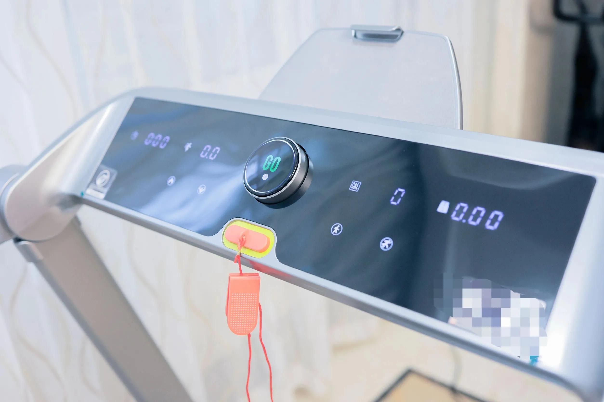 荣耀亲选磁悬浮减震跑步机品质做工分析_家用跑步机什么牌子的好_荣耀亲选磁悬浮减震跑步机免安装收纳设计