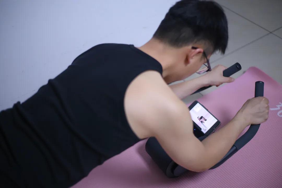 健身滑轮使用方法视频_米家智能健腹轮评测_米家健腹轮开箱体验