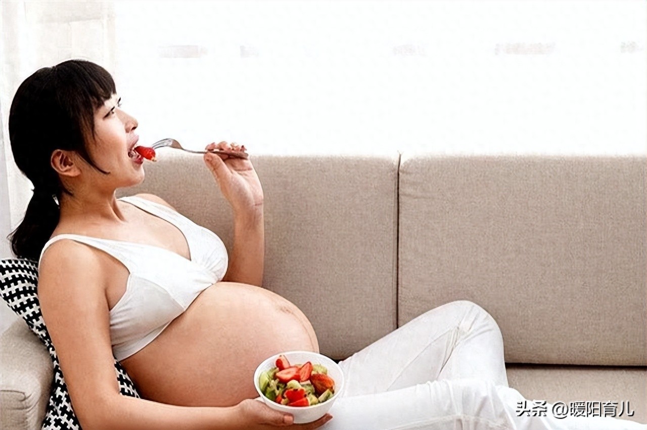 孕期饮食不当胎儿发育异常_孕妇血糖高可以吃什么_孕期营养过剩危害