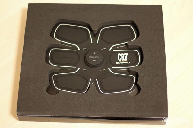 SIXPAD CR7智能家用增肌健腹仪_EMS电流刺激肌肉原理_sixpad健身仪有用吗