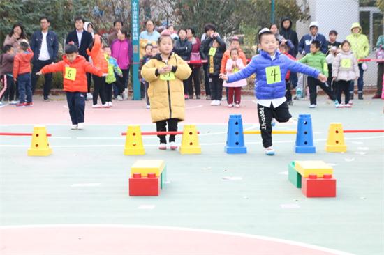 济南市历下区第一实验幼儿园运动会_幼儿园大a班运动会口号_幼儿早操比赛活动