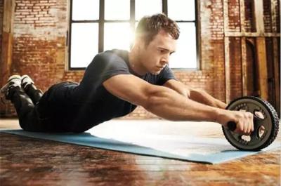 适合人群_腹肌轮效果怎么样_健腹轮训练好处