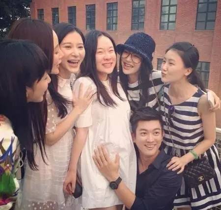 孕妇可以用美容仪吗_孕妇护肤品成分选择指南_怀孕期间化妆护肤品推荐