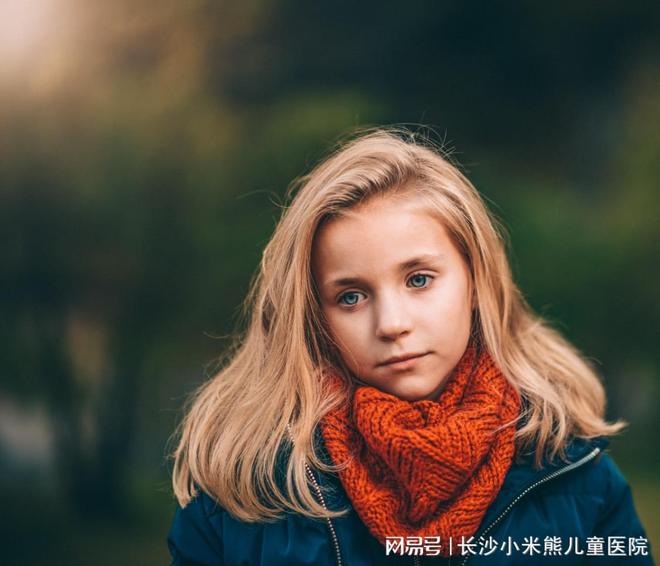 重庆儿童语言发育迟缓康复训练中心_儿童感觉统合训练视频_重庆龙都儿童语言发育迟缓训练