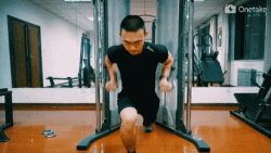 胸肌训练方法_大飞鸟综合训练器_哑铃平卧推动作要点