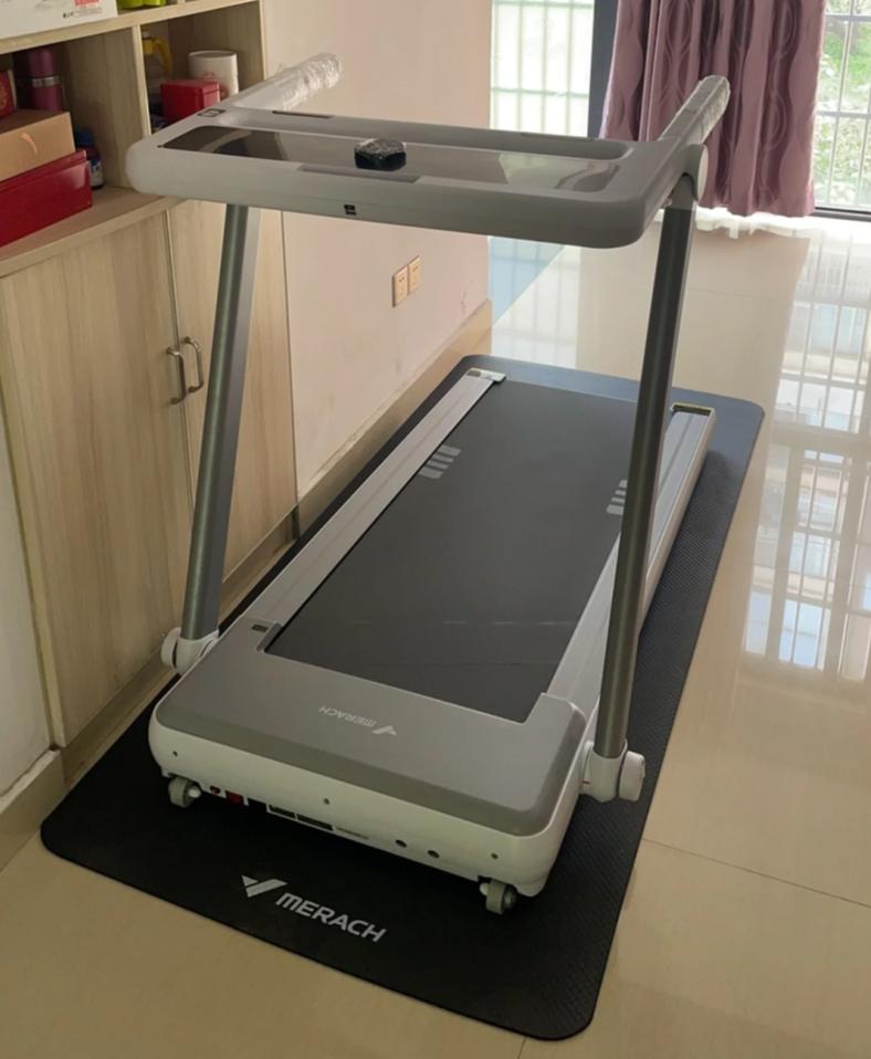 网上买跑步机什么牌子好_跑带面积宽度选择_跑步机缓震降噪