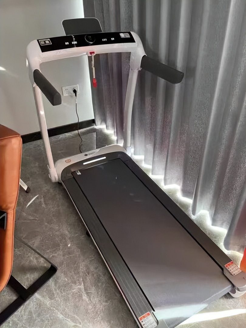 跑步机缓震降噪_网上买跑步机什么牌子好_跑带面积宽度选择