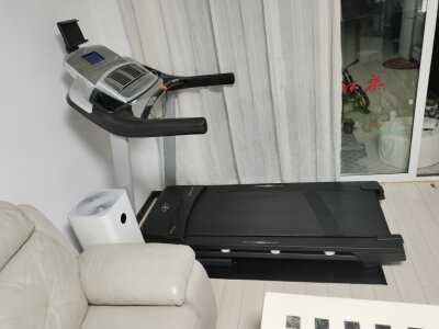 什么牌子的跑步机好_舒华a9跑步机性能对比舒华e6跑步机性能对比舒华SH-T9119P-H1家用跑步机