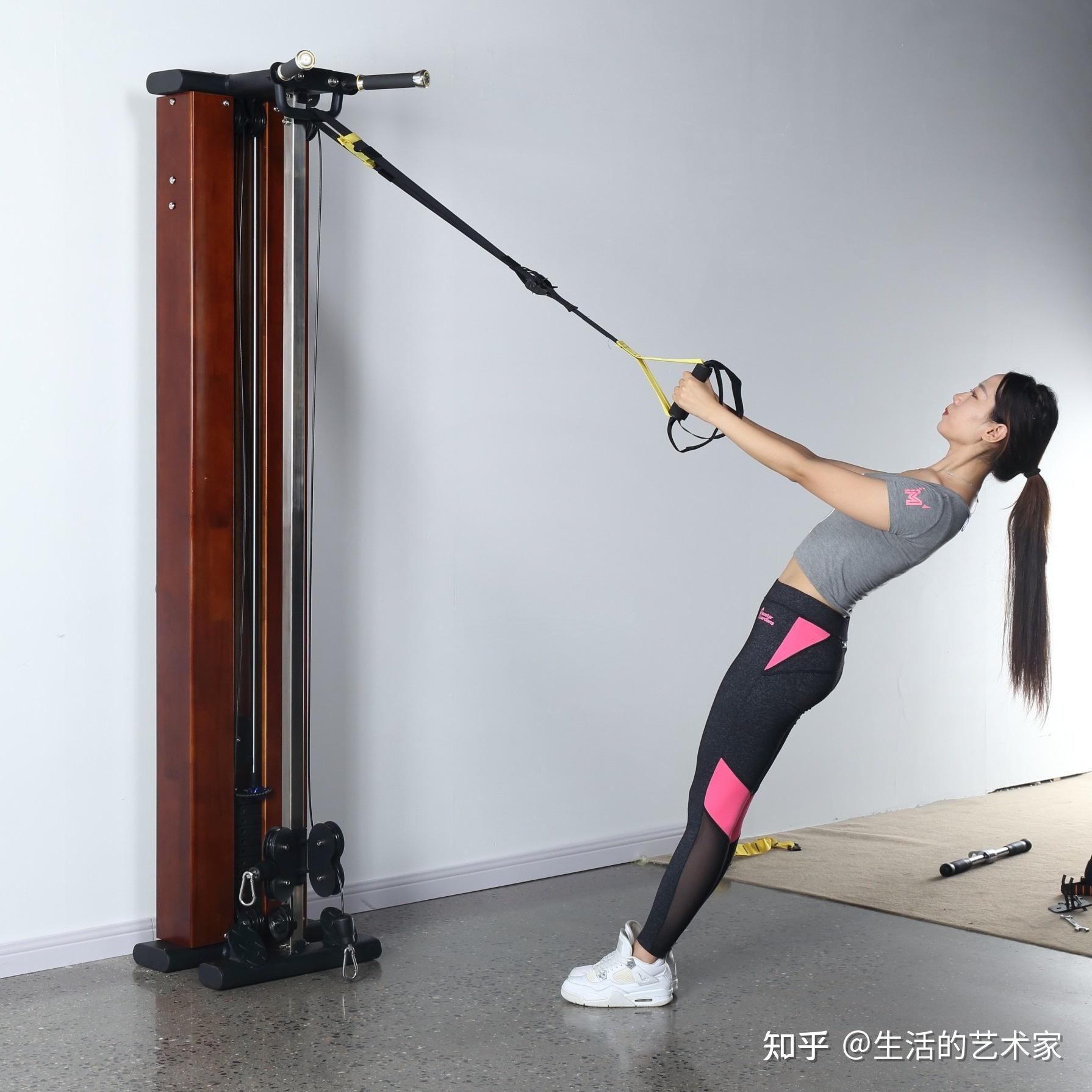 多功能训练凳实用性_家用健身器材设计趋势_史密斯健身椅