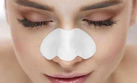 黑头成因与去除方法_科学护肤黑头解决方案_用盐去黑头的正确方法