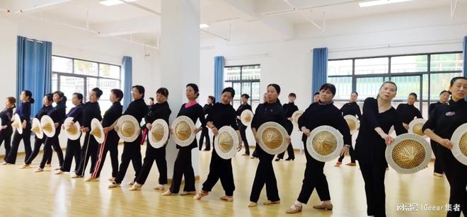 问鼎娱乐 安宁市老年大学开展2024学年上学期公开课活动