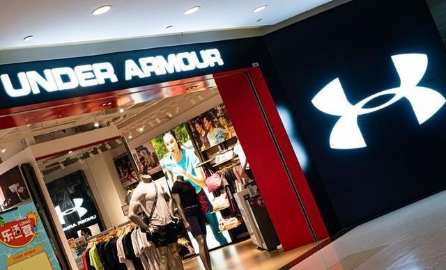 安德玛库里合作结束_安德玛健身手套_安德玛品牌历史发展