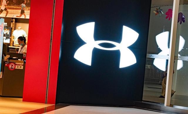 安德玛健身手套_安德玛库里合作结束_安德玛品牌历史发展