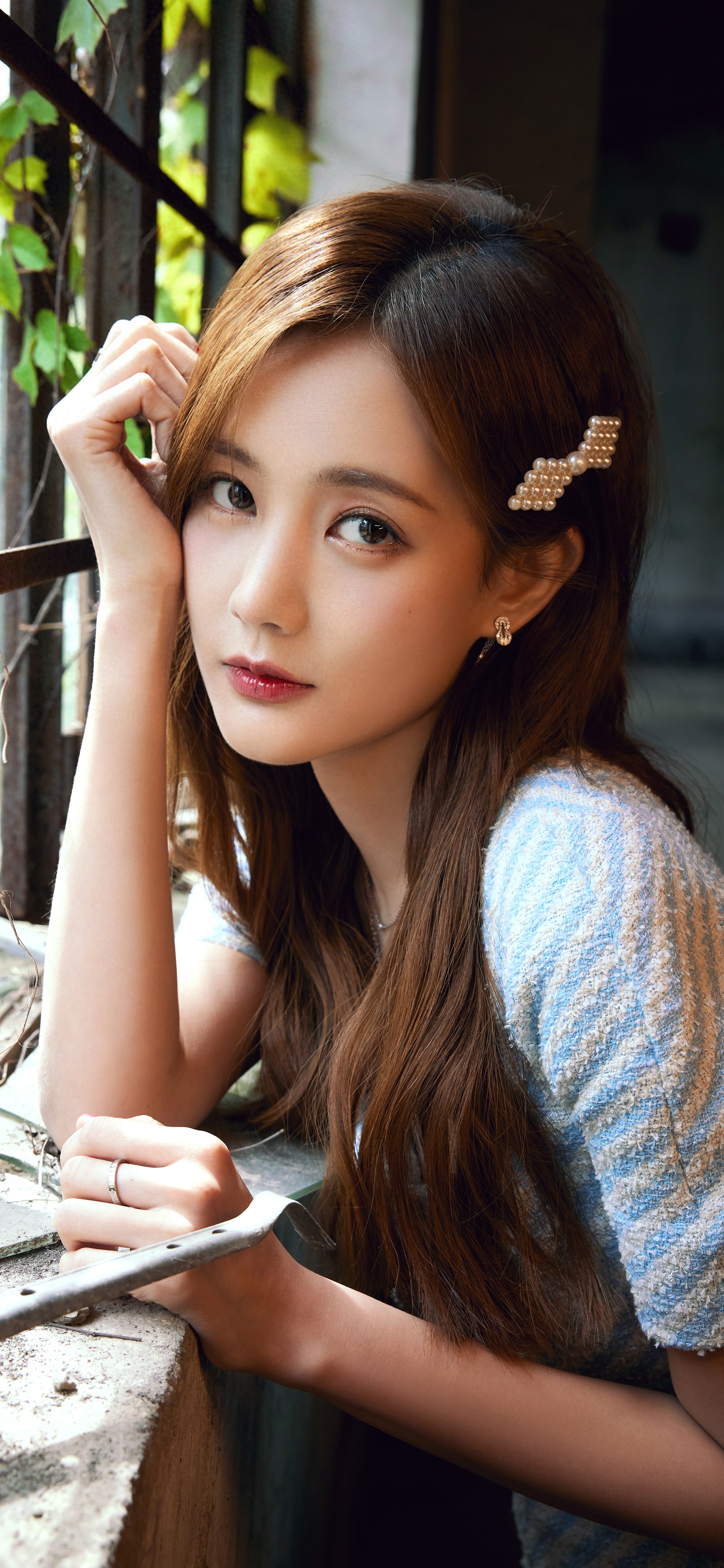 儿子看见爷爷 藤椅晃动 监控下的亲情_最新上下摇晃的健身椅