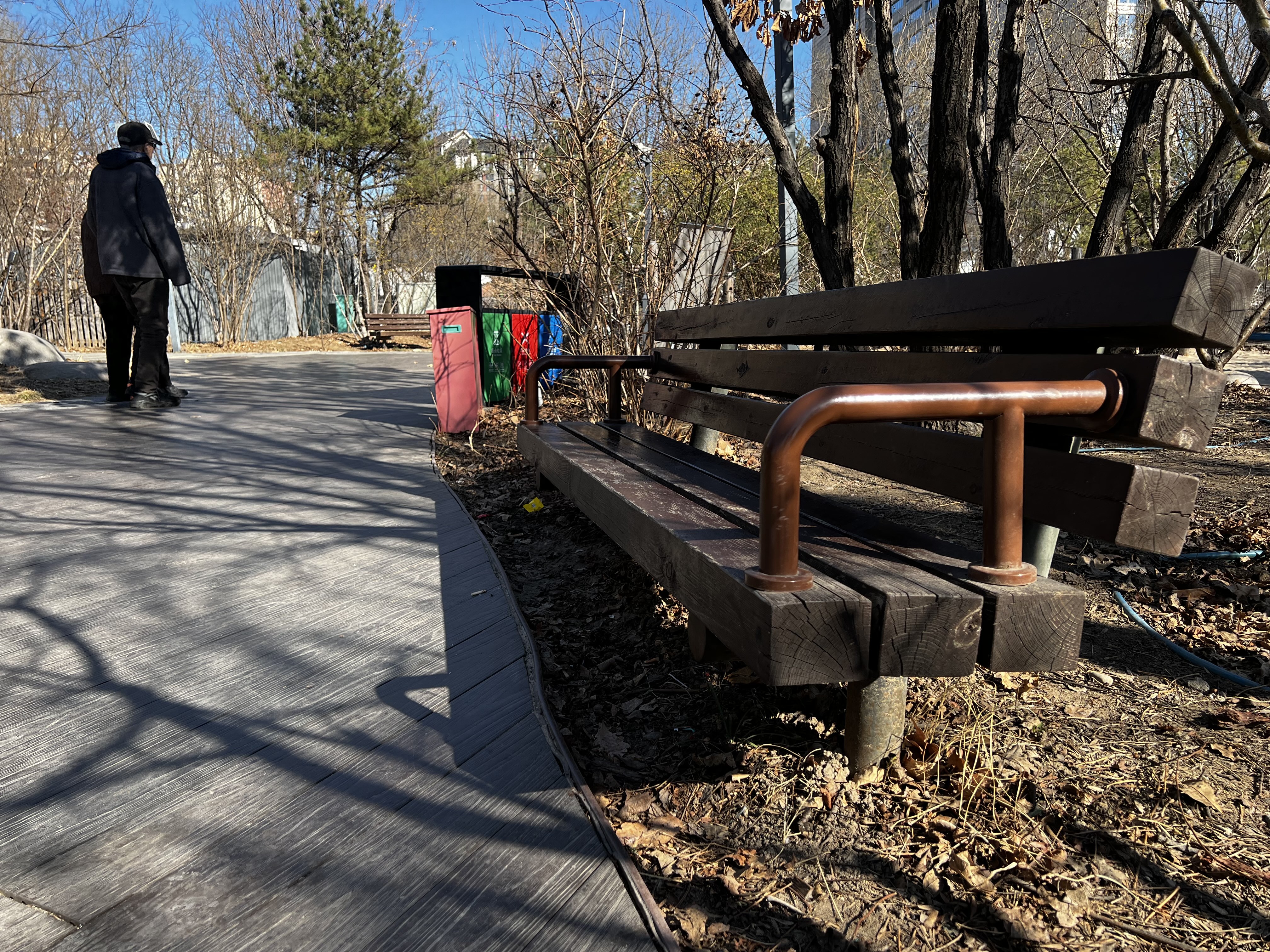 ablounge健身椅_街头座椅高度差异_老年人使用体验