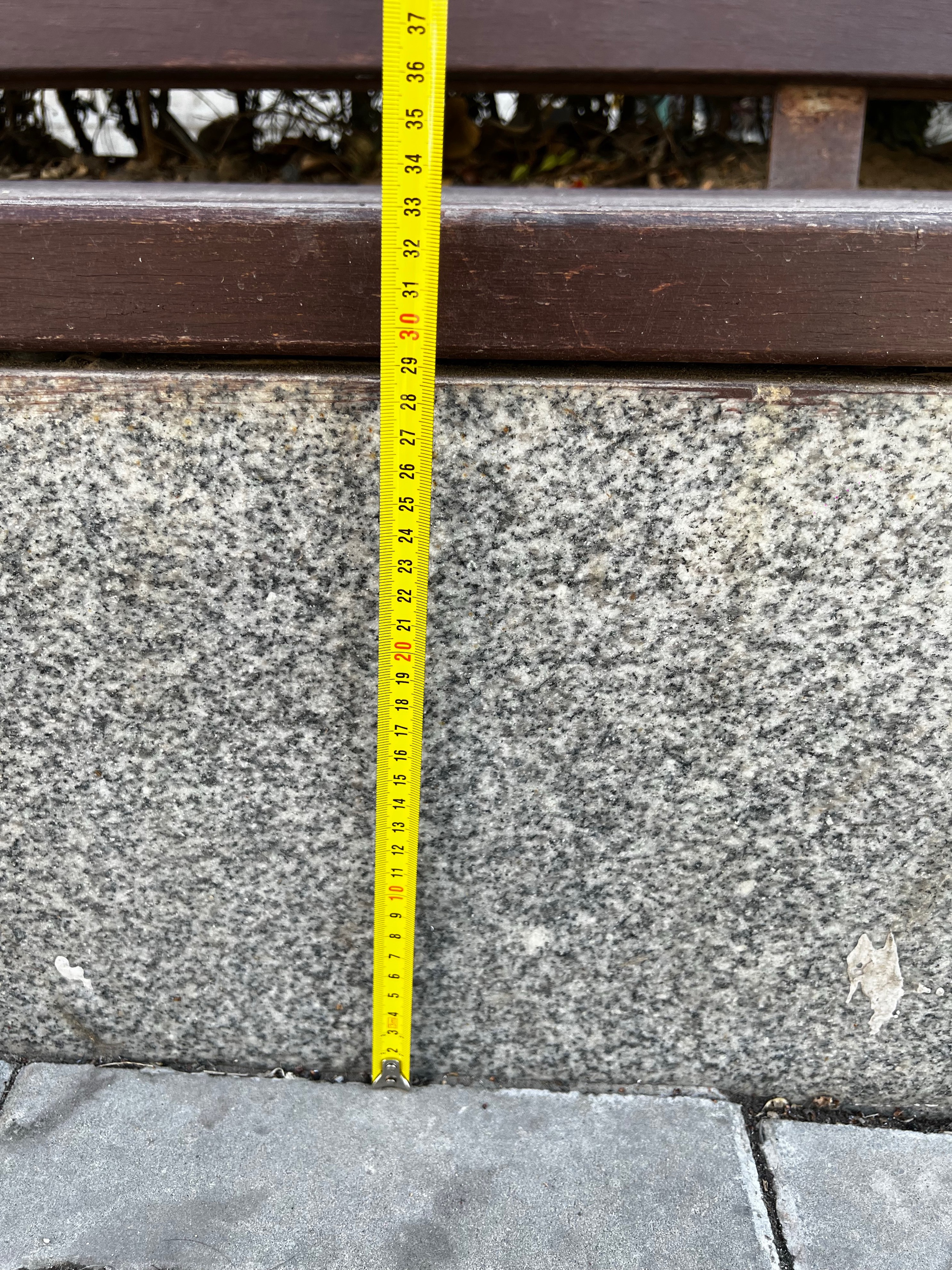 街头座椅高度差异_ablounge健身椅_老年人使用体验