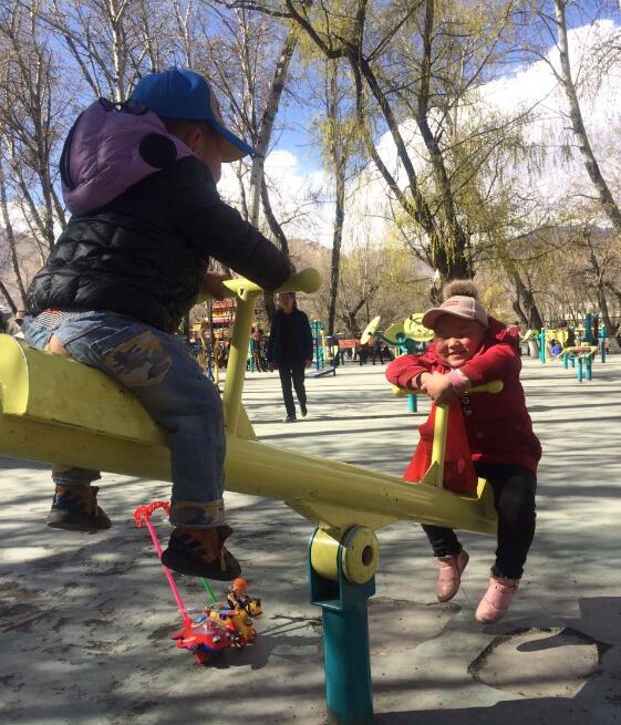 2025年正版资料免费最新版本 健身器材“带病上岗” 相关部门已开始维修行动