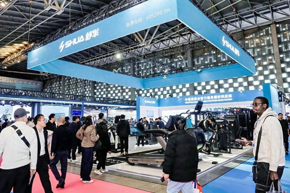 AI健身房智能化升级_综合训练器品牌_舒华体育高端商用健身解决方案