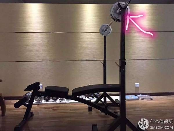 哑铃选购指南_家庭健身设备_健身手套小还是大点好