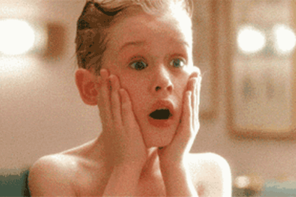 危险三角区挤痘后果_脸上痘痘感染_痘痘里的血要挤干净吗