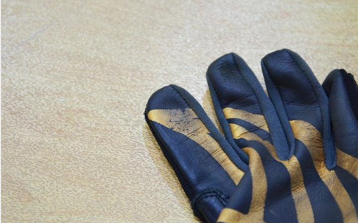 篮球训练手套_健身手套小还是大点好_欧文林书豪同款手套