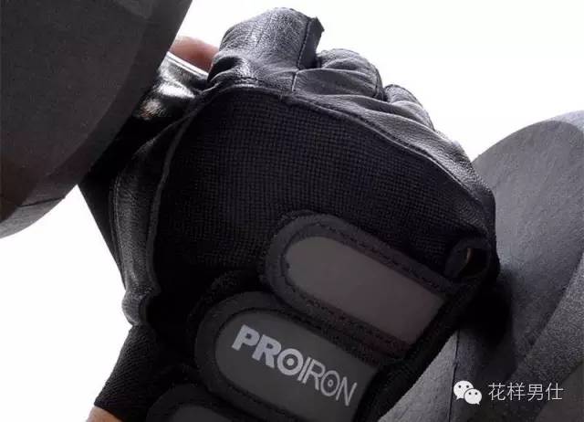 健身手套重要性_如何选择健身手套_健身手套小还是大点好