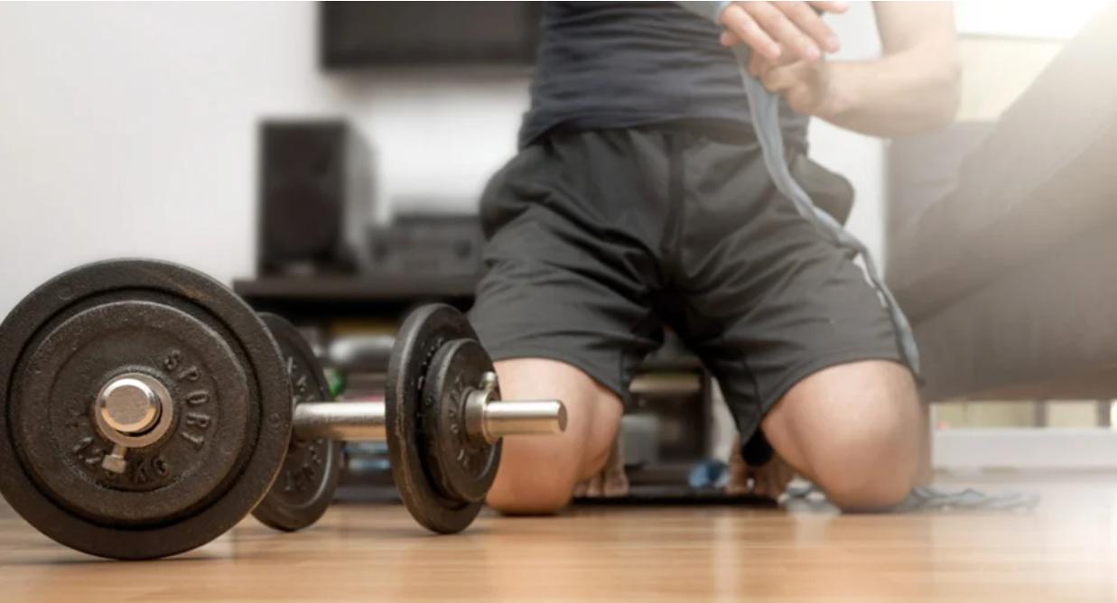 哑铃健身椅_居家力量训练_哑铃居家锻炼