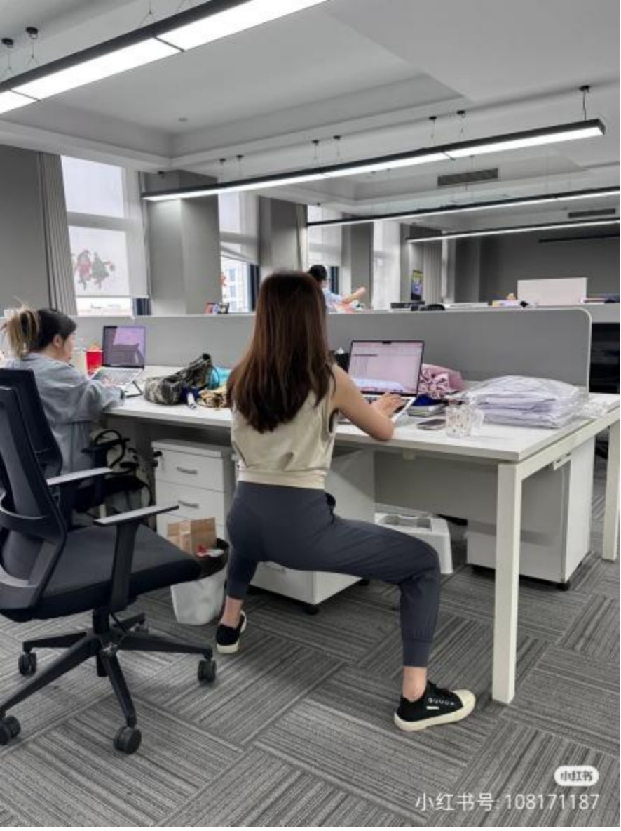 办公室5分钟运动快充_哑铃健身椅_职场拉伸缓解疲劳