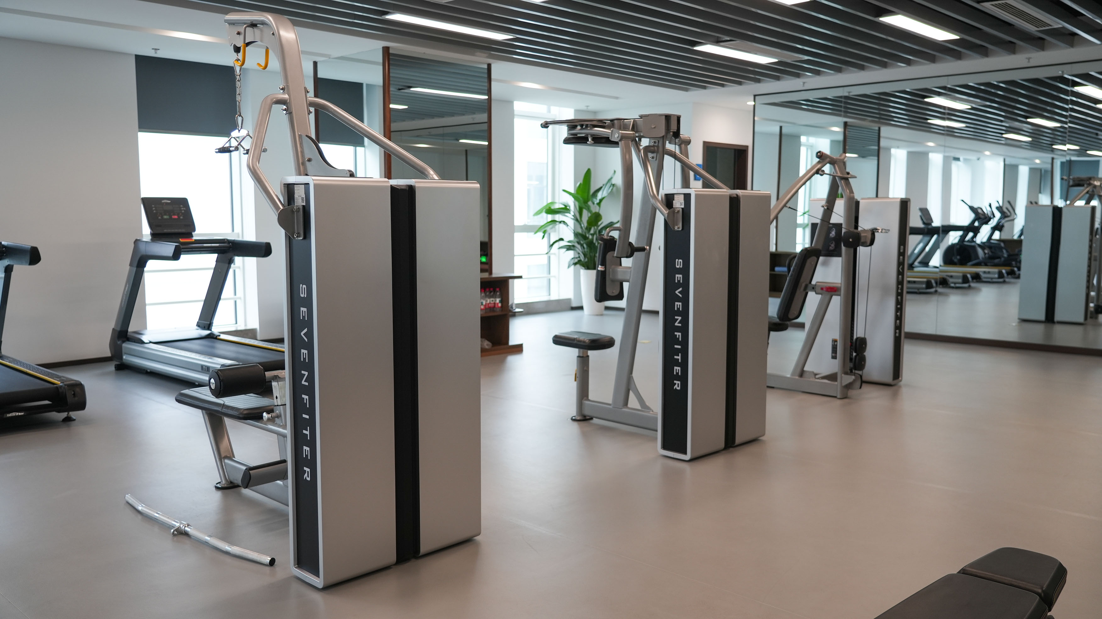 企事业单位健身配套服务商_多功能综合训练器品牌_商用健身空间解决方案