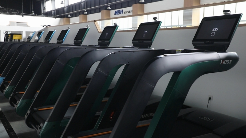 山东迈宝赫健身器材智能化产品_宁津高端体育装备制造基地_健身器材品牌w