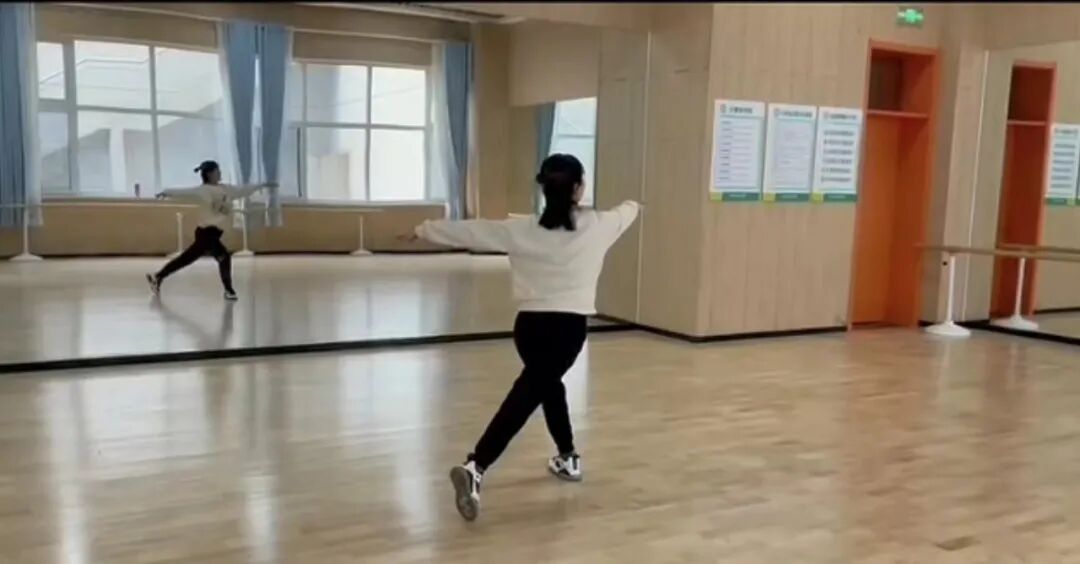 运动操下载_居家学习体能锻炼_青少年健康体能操舞