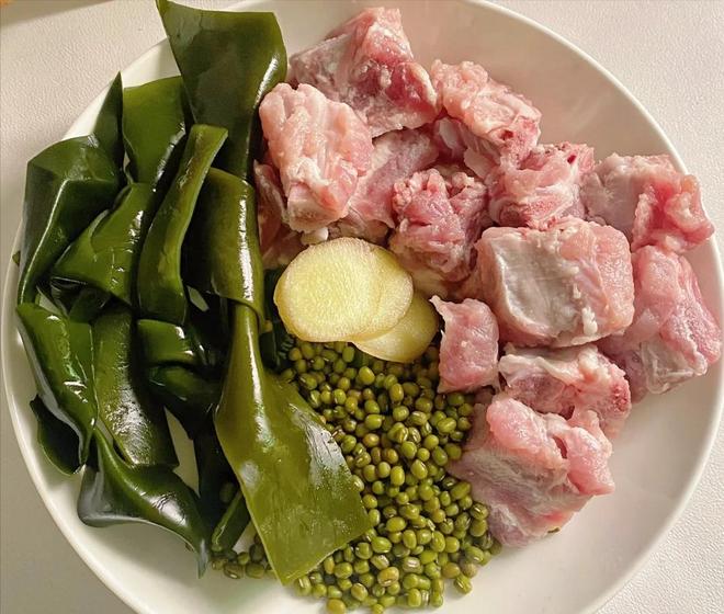 肝脏排毒食谱_排毒吃什么食物好_天然清肝食物推荐