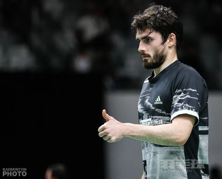 健身手套 护腕_羽毛球手腕准备活动_羽毛球护腕选择