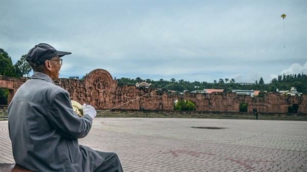 中老年人广场舞注意事项_老年健身操盘视频_中老年人跳舞安全要点